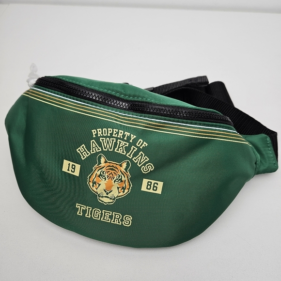 MAC Stranger Things Bag Limited Ed 1986 Hawkins Tigers Fanny Pack Bag - Picture 7 of 7